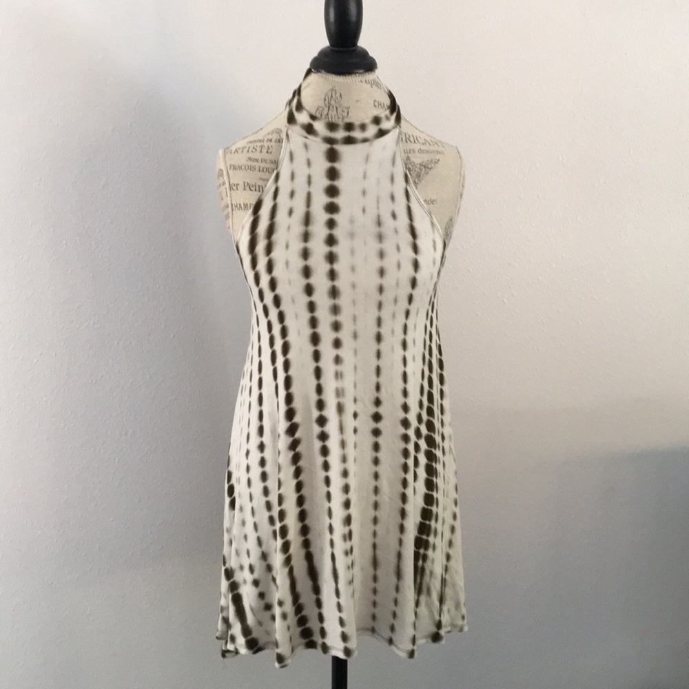 Mockneck sleeveless dress